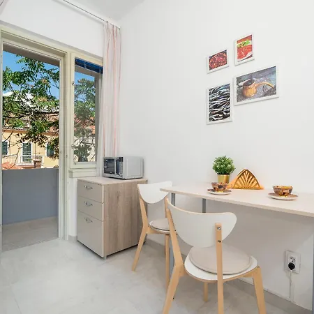 Sun Apartment